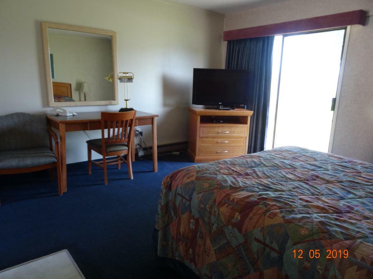 Hospitality Inn Kamloops Dış mekan fotoğraf